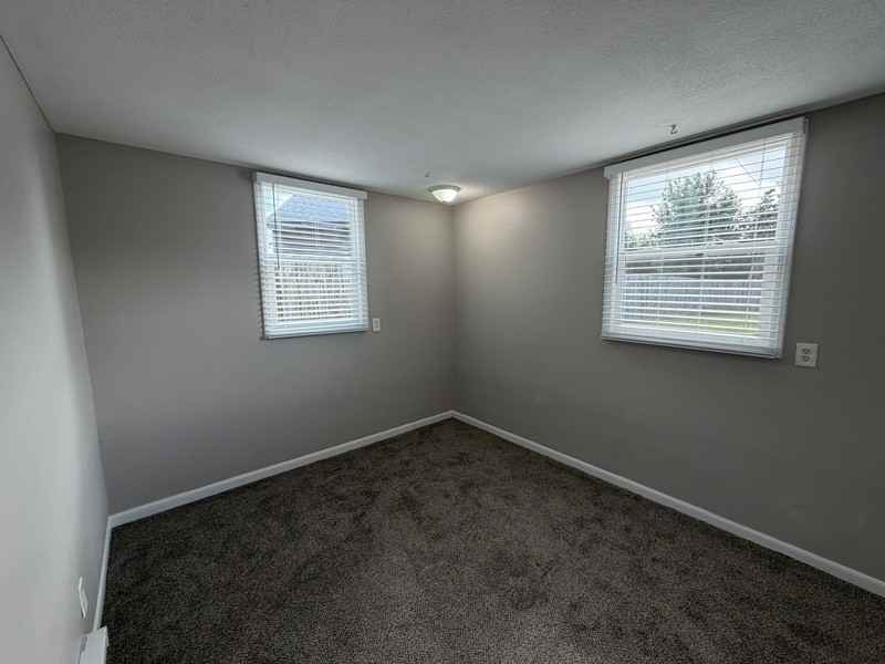 1202 Se Belmont Dr #3 - Photo 6 of 11