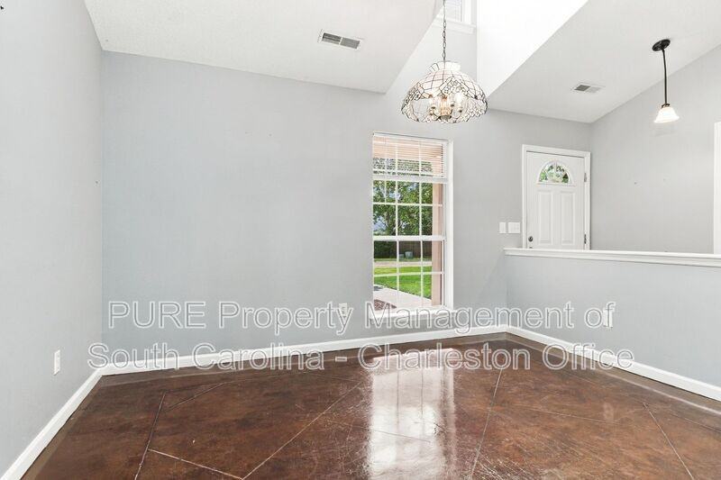 8688 Spring Chapel Ln - Photo 6 of 22