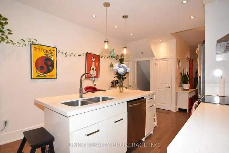 66 Lansdowne Ave #1 - Photo 6 of 15
