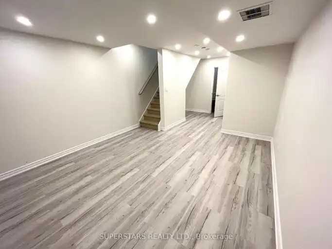 38 Saint Lawrence St #7 - Photo 2 of 13