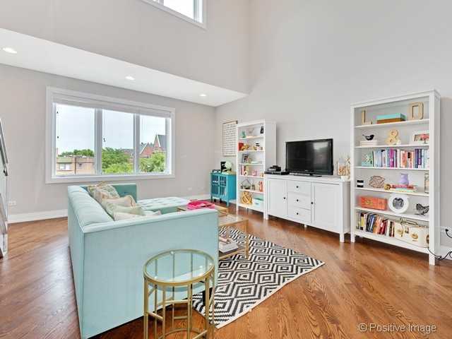 1605 W Irving Park Rd #BA11 - Photo 2 of 20