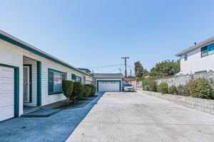 featured image of 2656 Fairway Ave