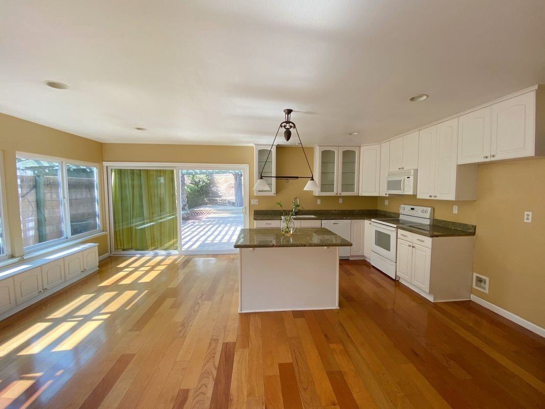 2141 Elderway Dr - Photo 5 of 18