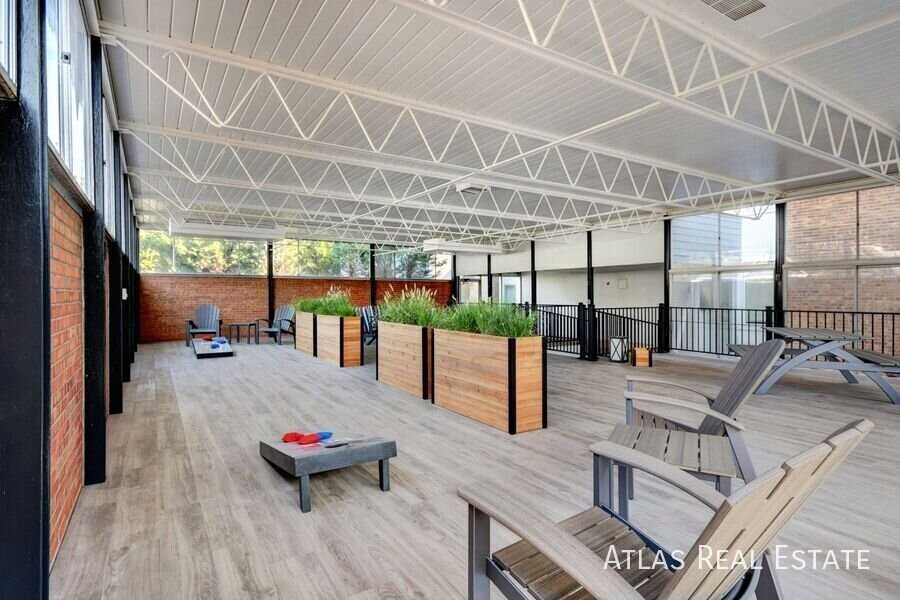1009 13th Avenue - Photo 5 of 21
