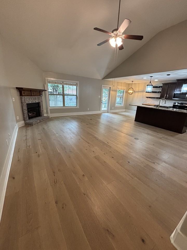 1501 Joy St Se #NA - Photo 3 of 14