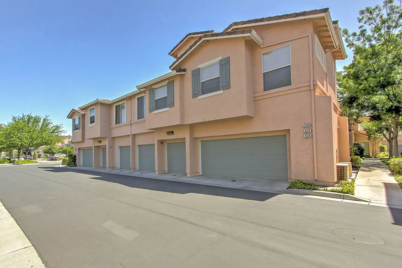 3318 Midtown Pl #NA - Photo 4 of 19