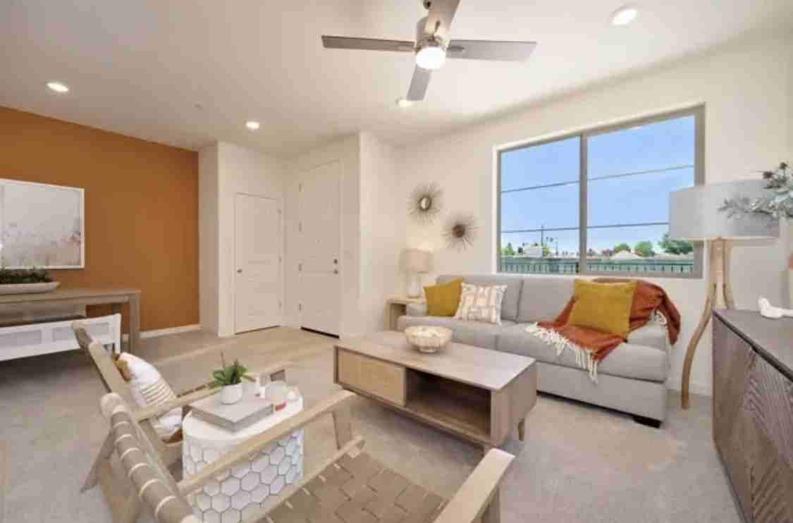 1733 Grand Breeze Ln #1 - Photo 5 of 20