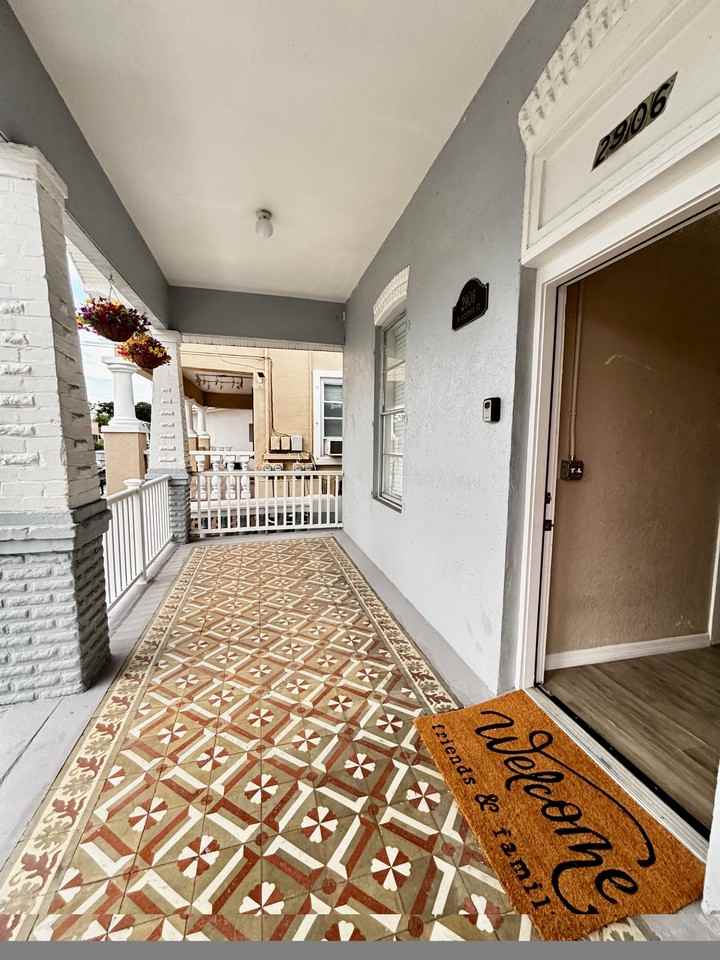 2906 W Chestnut St #A - Photo 2 of 12