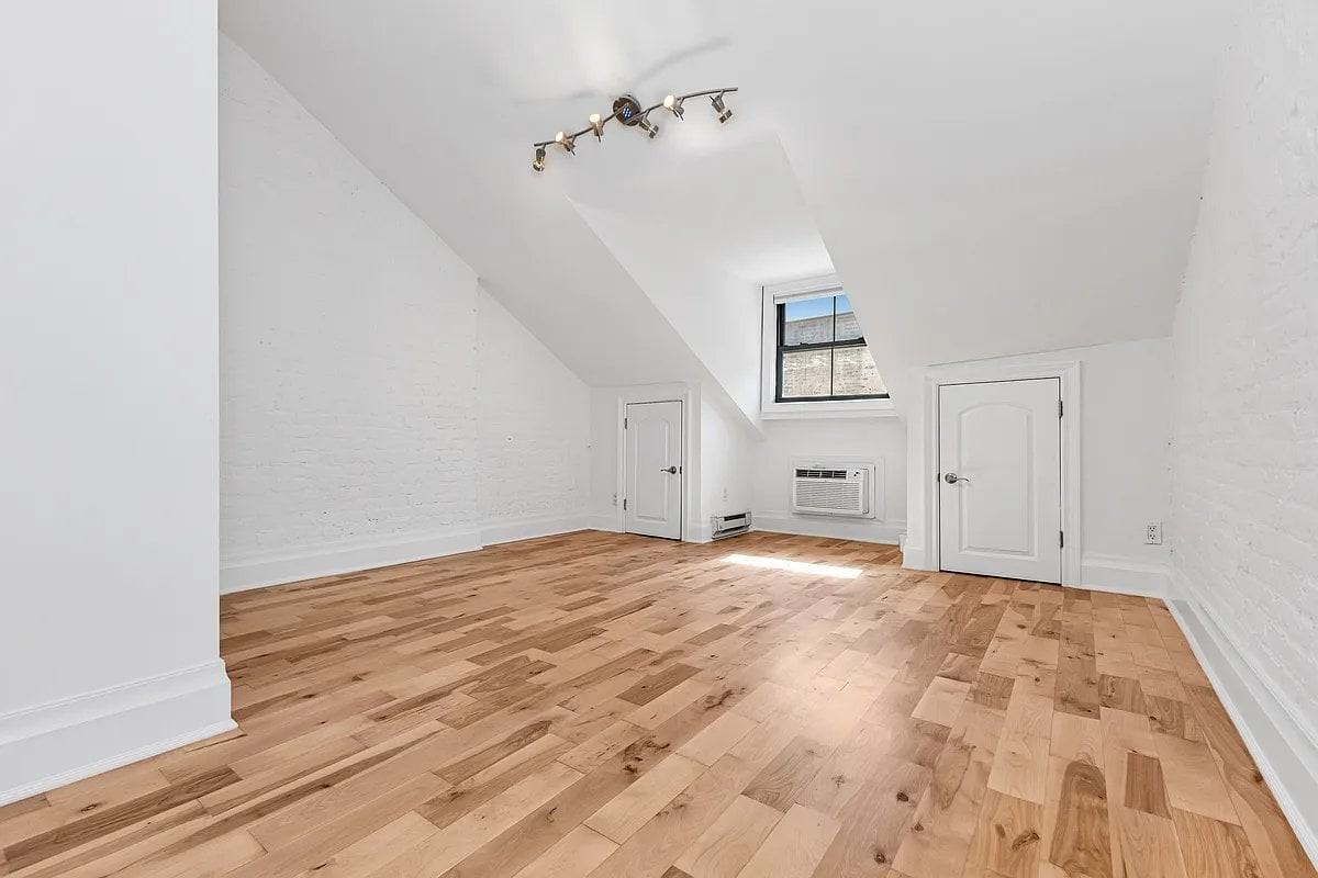404 W 22nd St #4F - Photo 2 of 5