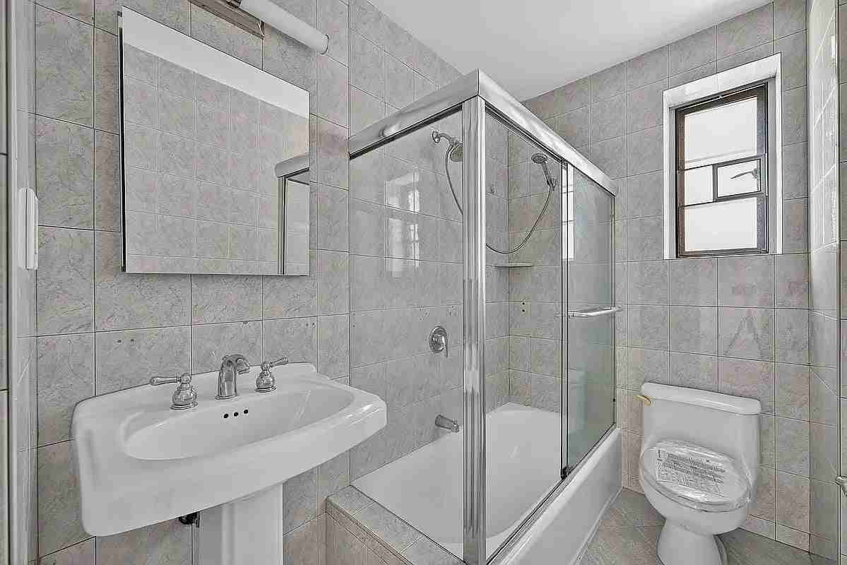 150 Greenway Ter #W24 - Photo 6 of 6