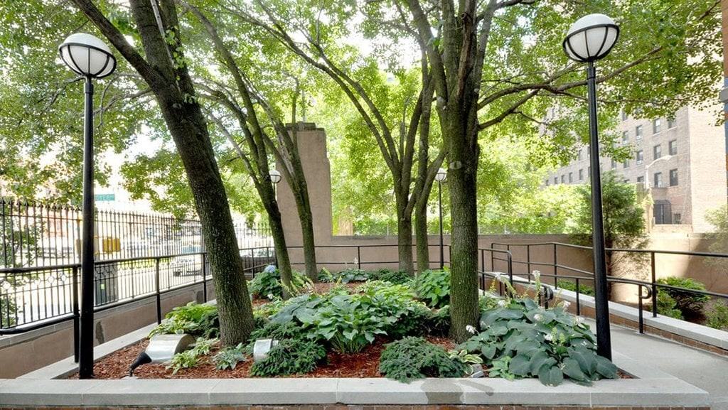 W 35th St #15C - Photo 4 of 7