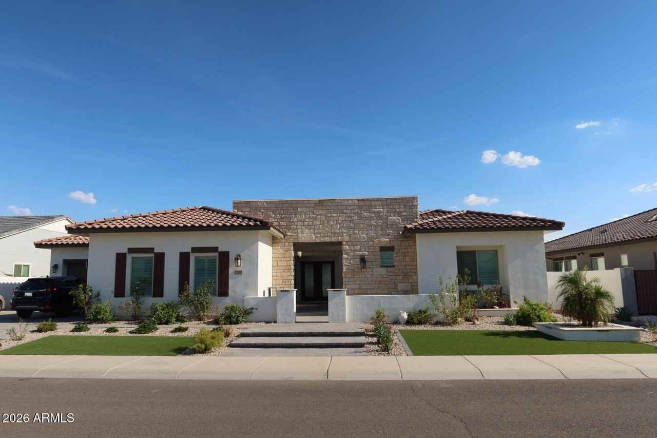1285 E Mead Dr - Photo 2 of 40