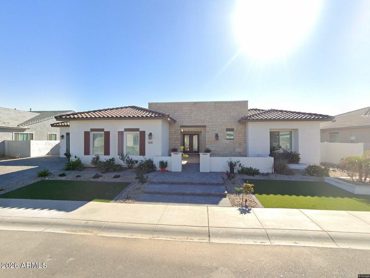 1285 E Mead Dr - Photo 3 of 40