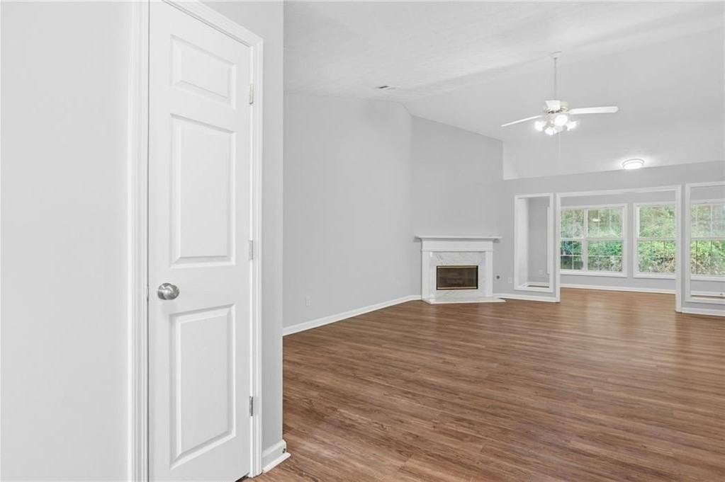 3260 Ennfield Ln - Photo 4 of 50