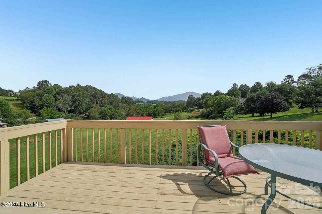 410 Crawford Rd - Photo 2 of 29
