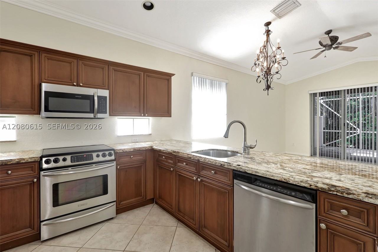 8481 Siciliano St #8481 - Photo 7 of 50