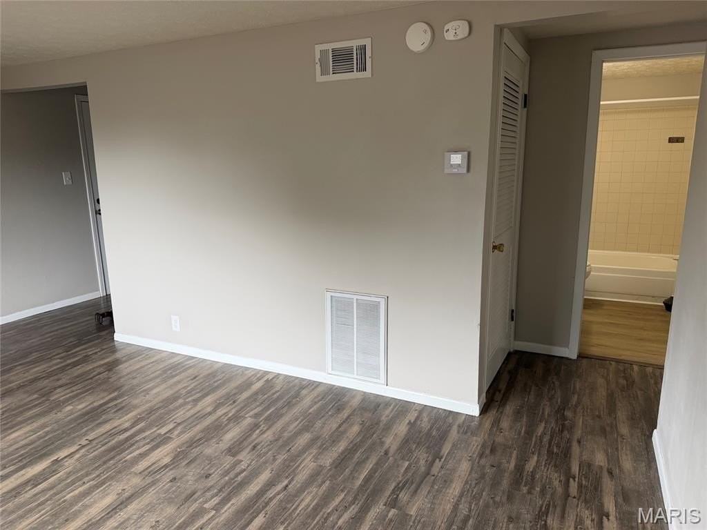 260 E Acton Ave #C - Photo 5 of 8