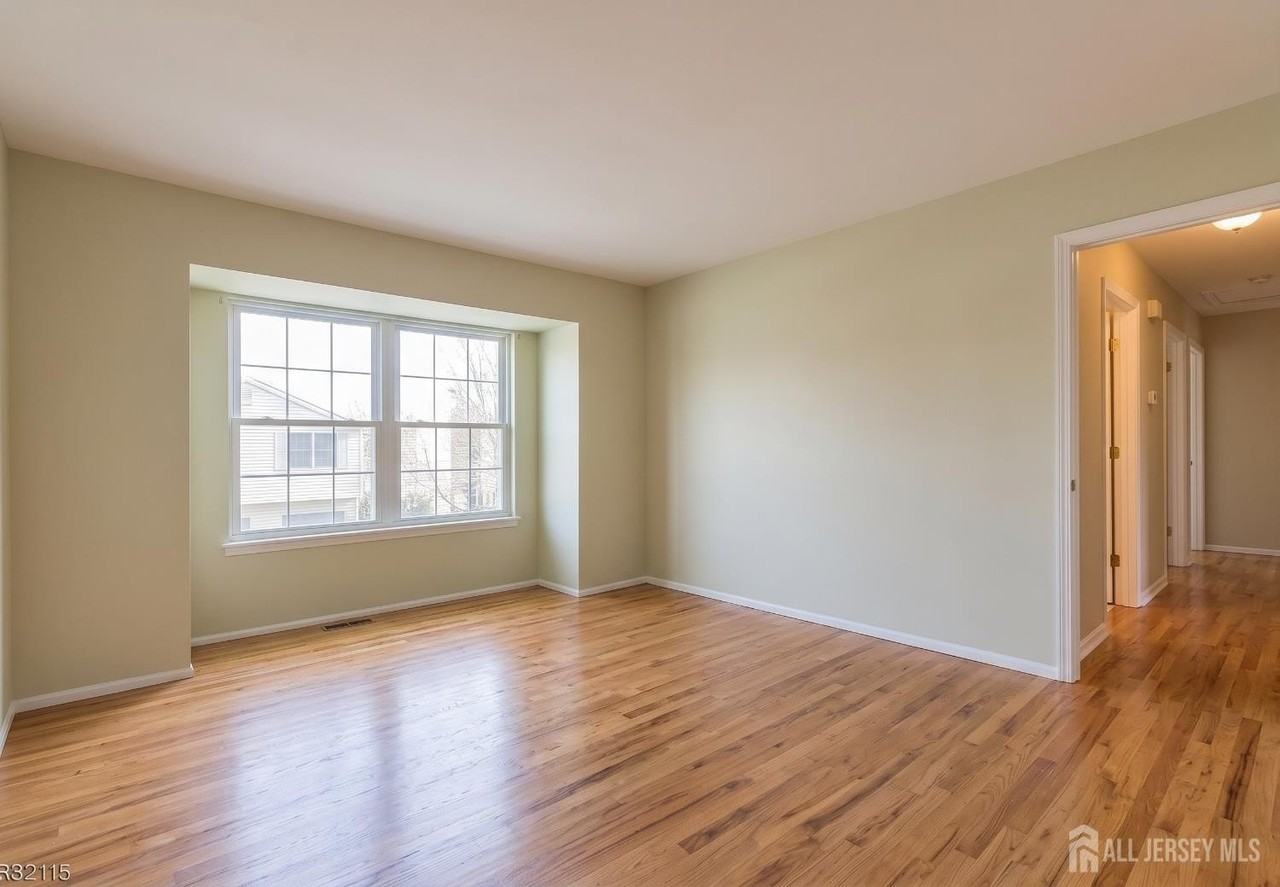 86 Bayberry Dr - Photo 5 of 16