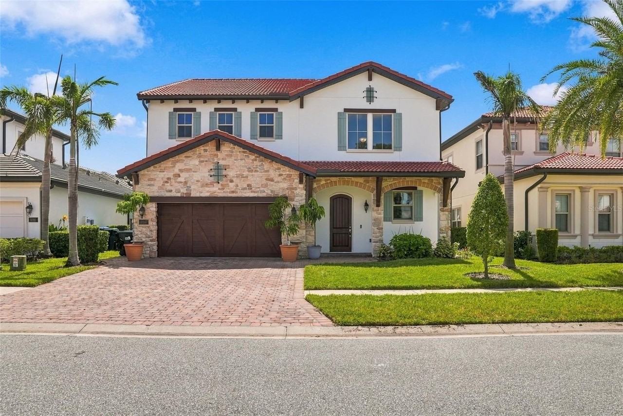 10397 Royal Cypress Way - Photo 3 of 37