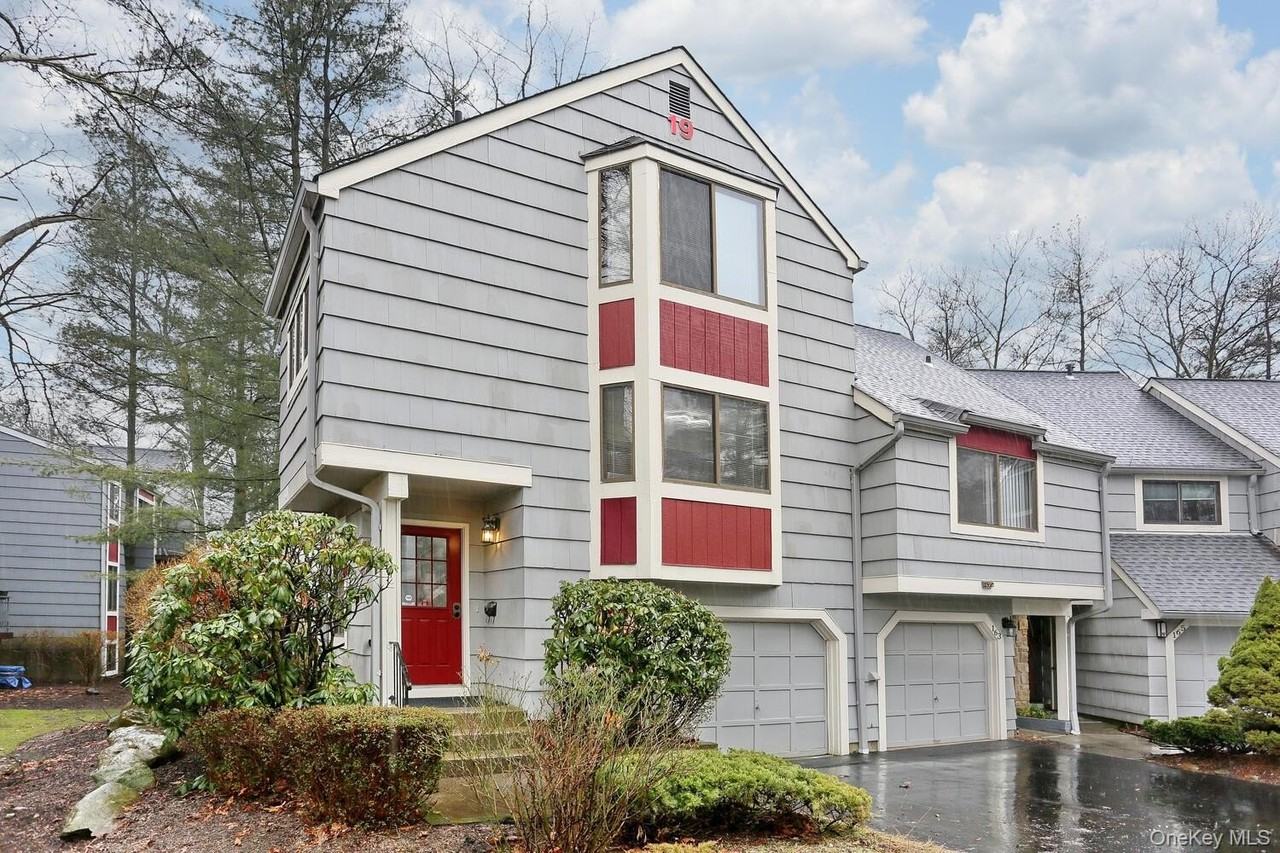 161 Treetop Cir #161 - Photo 2 of 37