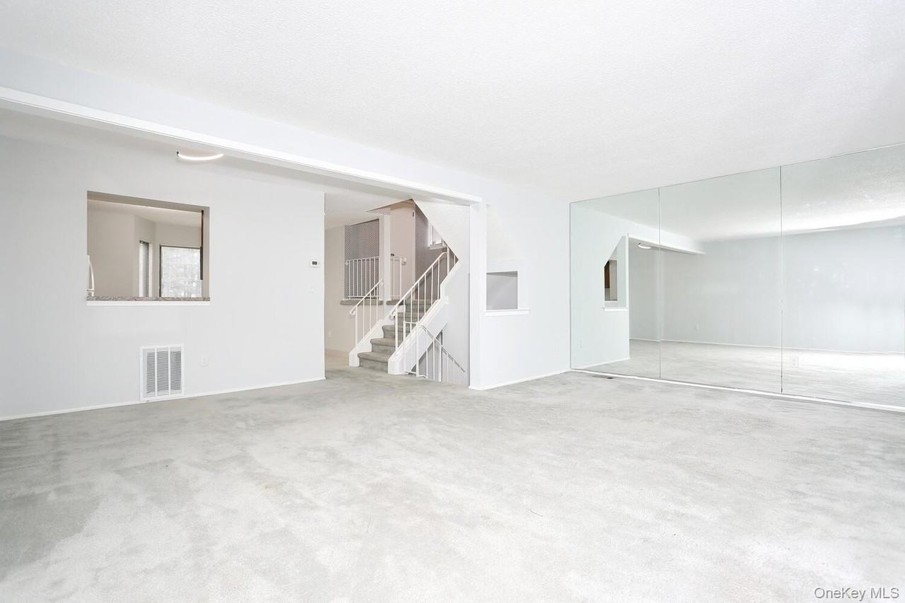 161 Treetop Cir #161 - Photo 7 of 37