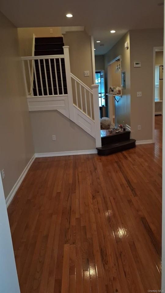 11551 203rd St - Photo 2 of 12