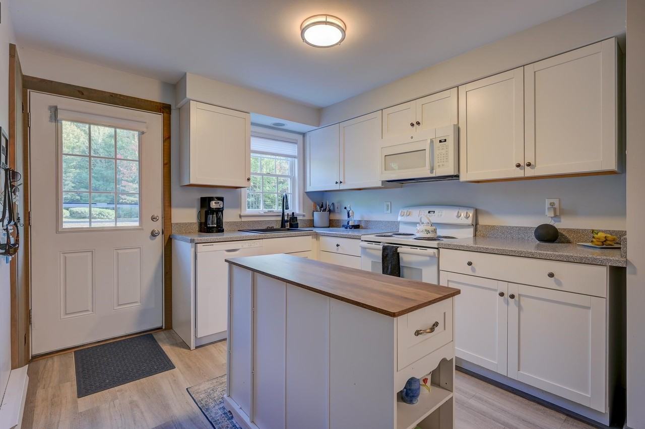 78 Saco Pines Rd #10 - Photo 6 of 32