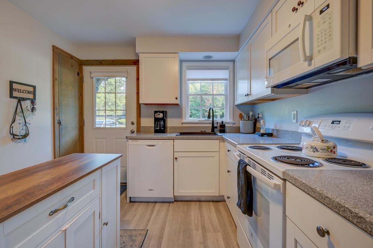 78 Saco Pines Rd #10 - Photo 7 of 32
