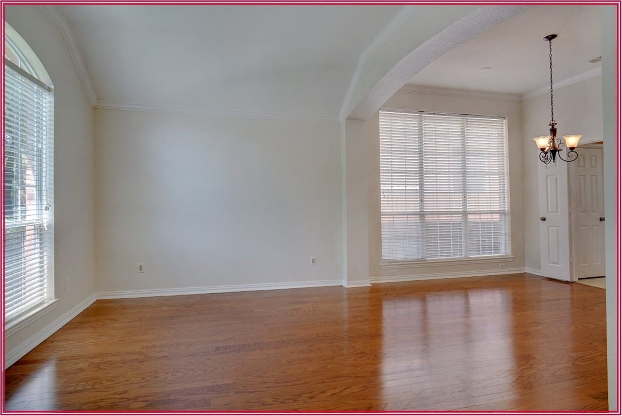 3917 Vernon Way - Photo 3 of 32