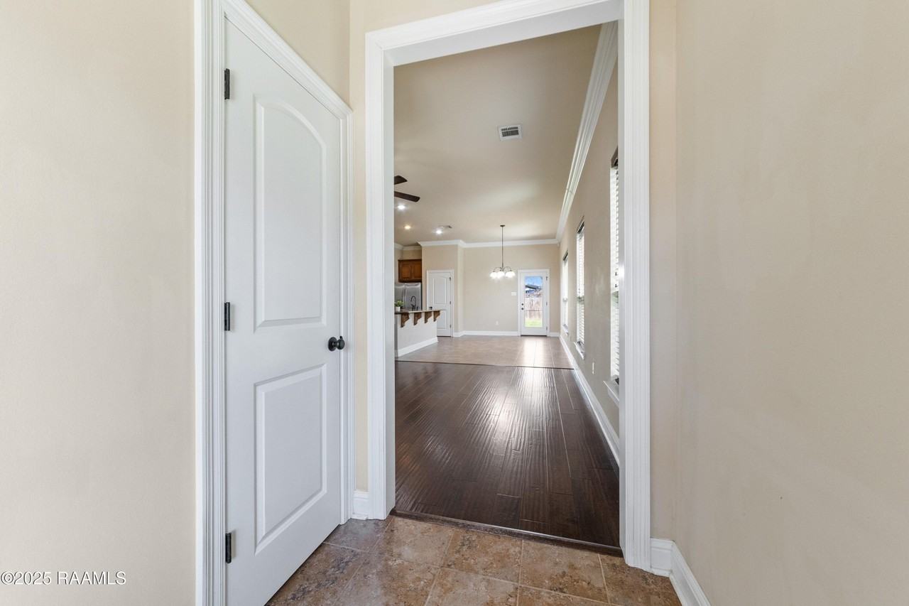 229 Rosemary Pl - Photo 2 of 34