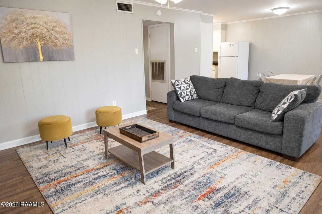 718 Harding St #8 - Photo 2 of 10