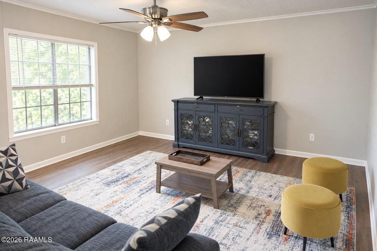 718 Harding St #8 - Photo 3 of 10