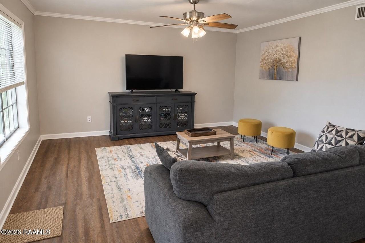 718 Harding St #8 - Photo 4 of 10