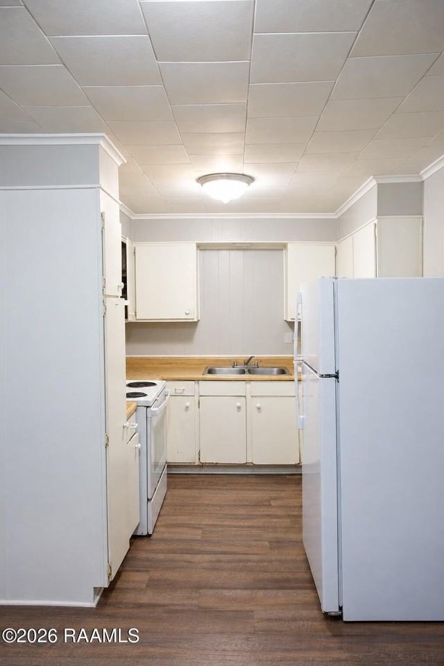 718 Harding St #8 - Photo 6 of 10