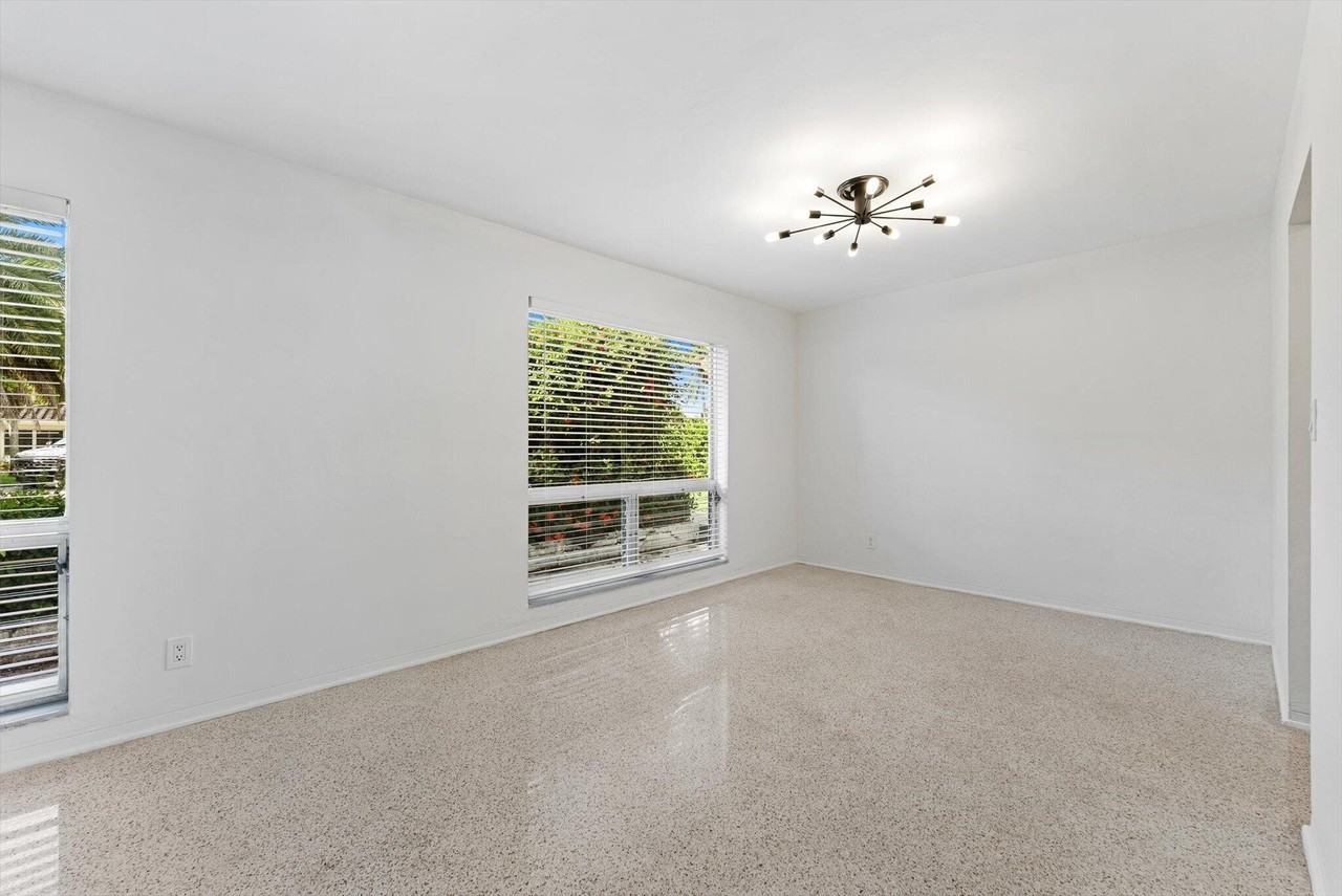 1341 Se 4th Ct - Photo 7 of 35