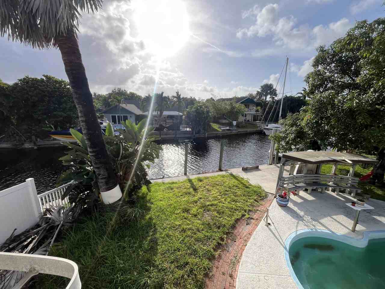 1614 Sw 18th Ave #B - Photo 2 of 15