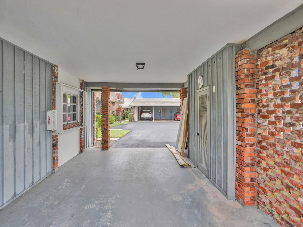 340 Orange Tree Dr #3 - Photo 6 of 37