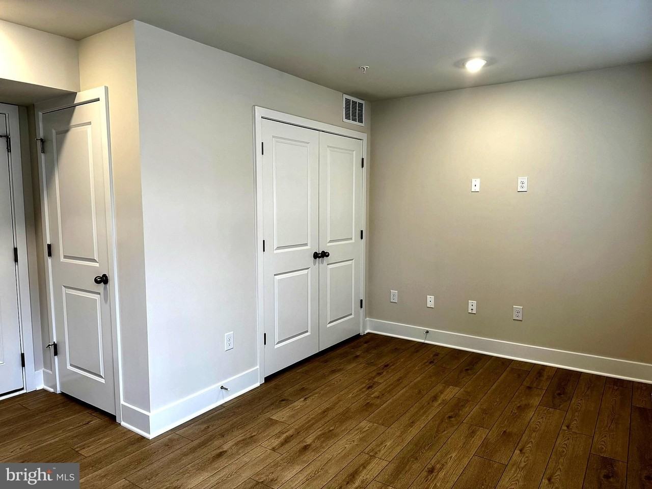 7817 Barrensdale Rd - Photo 3 of 31