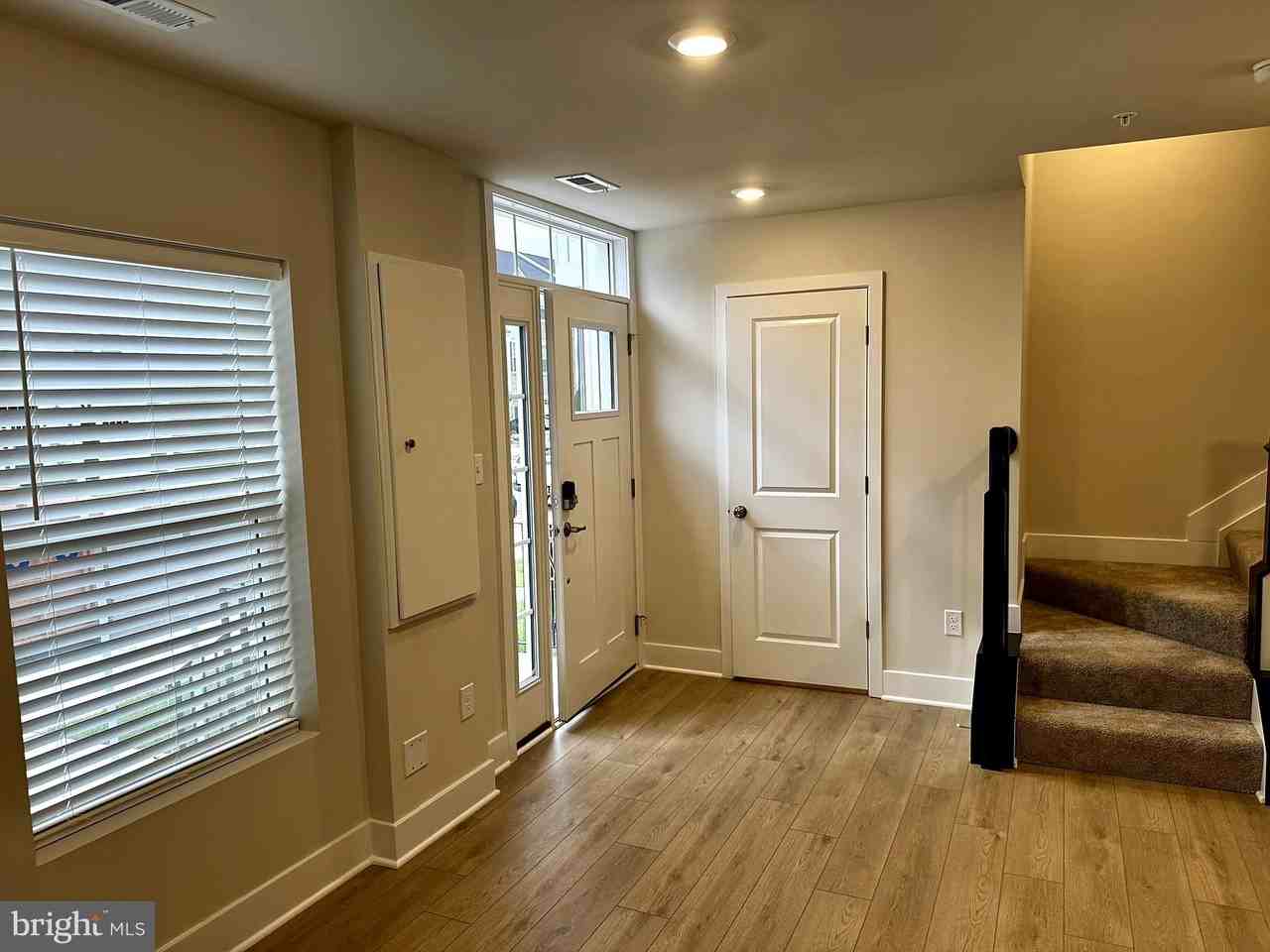 7817 Barrensdale Rd - Photo 5 of 31