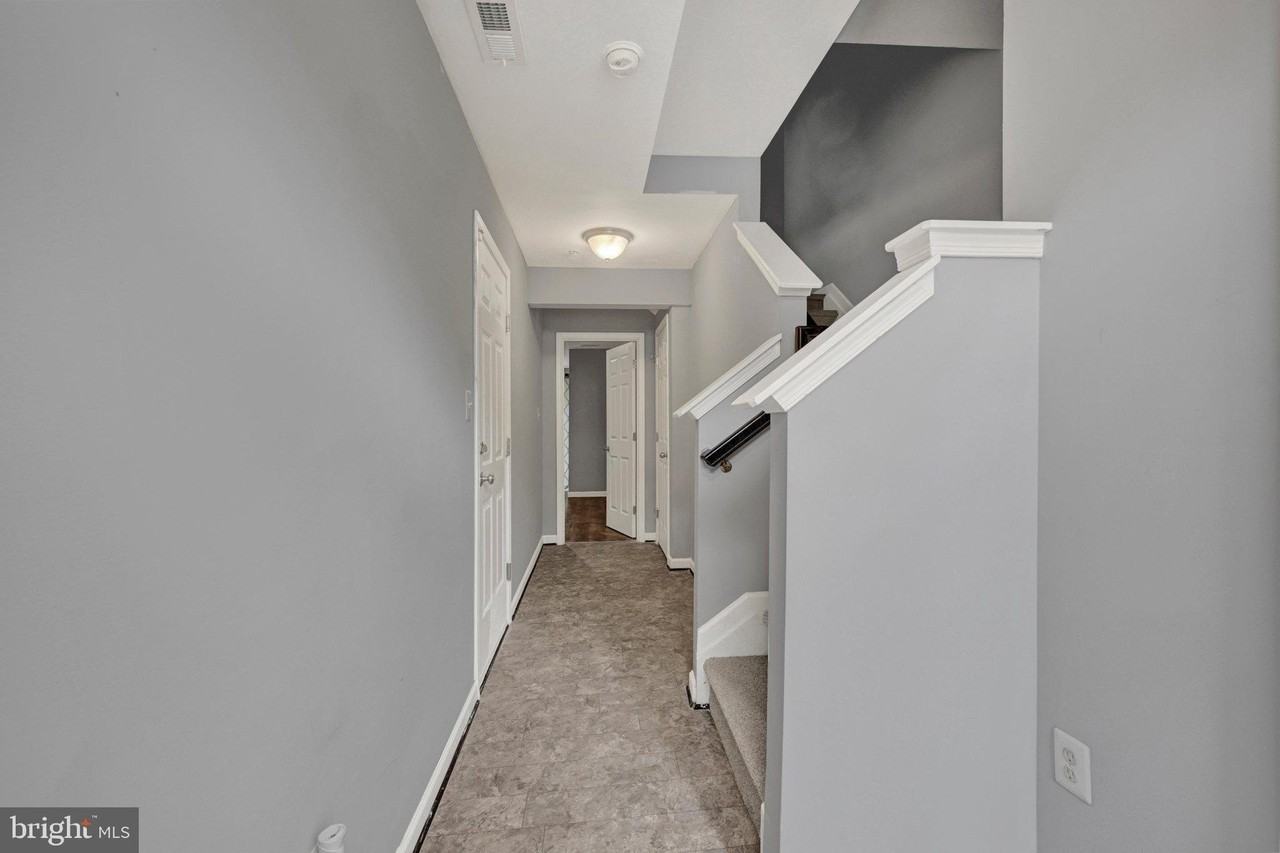 713 English Ivy Way - Photo 2 of 27