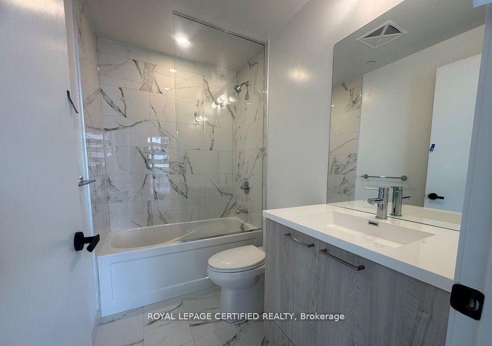 225 Commerce Street #5515 - Photo 4 of 7
