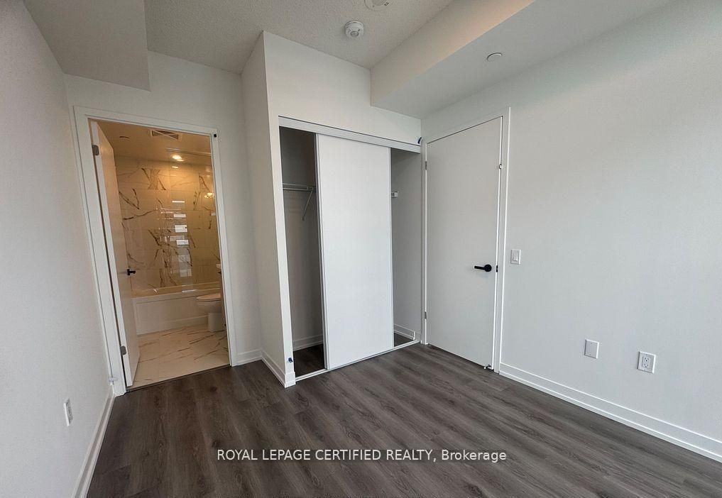 225 Commerce Street #5515 - Photo 7 of 7