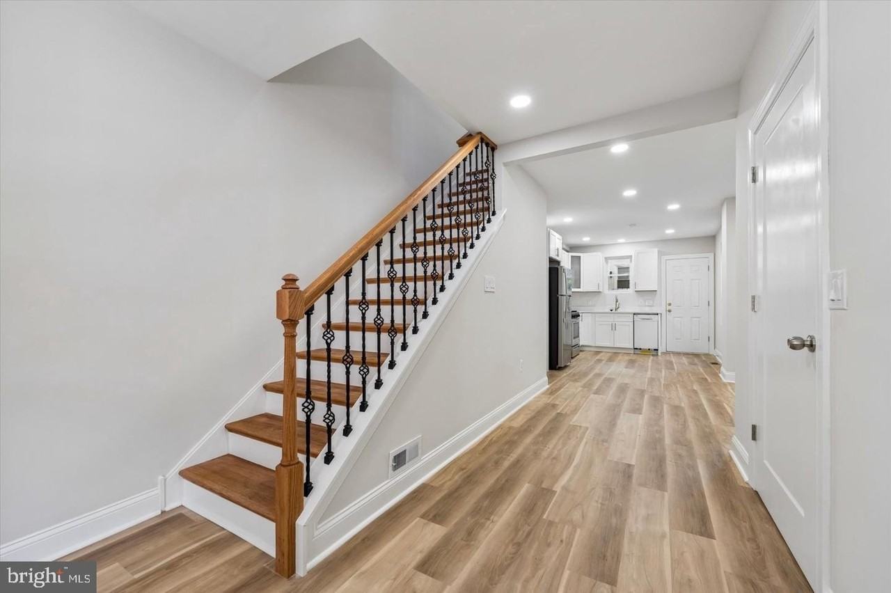 1924 S 21st St - Photo 5 of 15