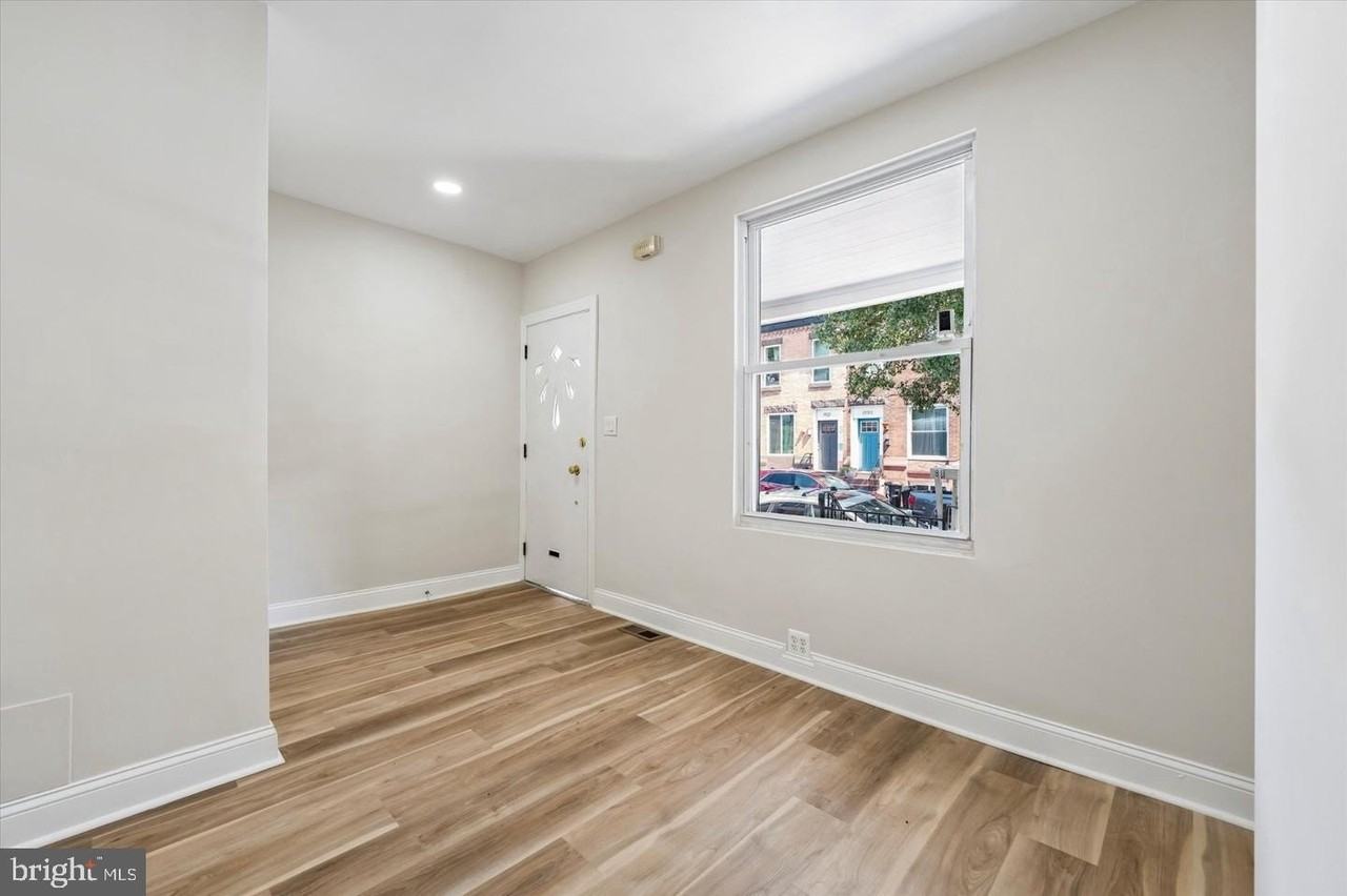1924 S 21st St - Photo 6 of 15