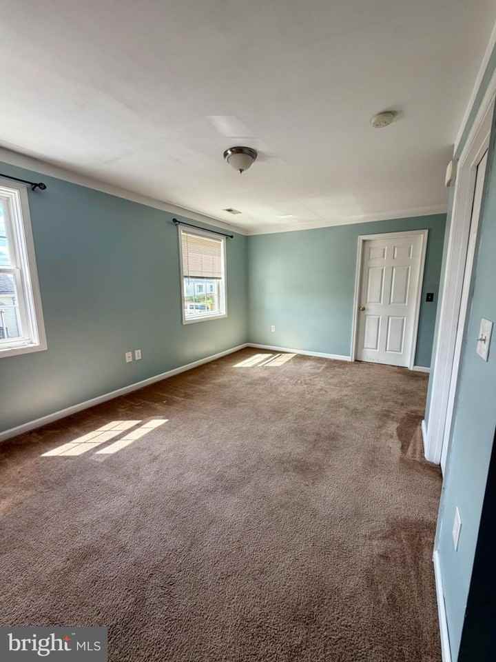 540 Monticello St #4 - Photo 6 of 15