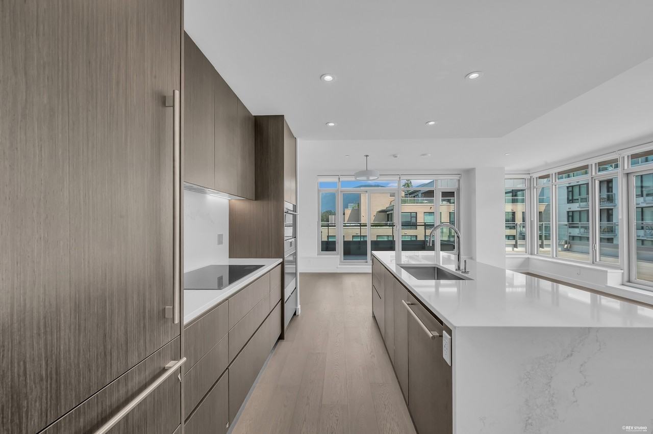 777 Harbour Way #705 - Photo 6 of 25