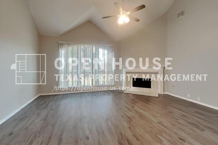 19515 Colony Trail Ln - Photo 4 of 20
