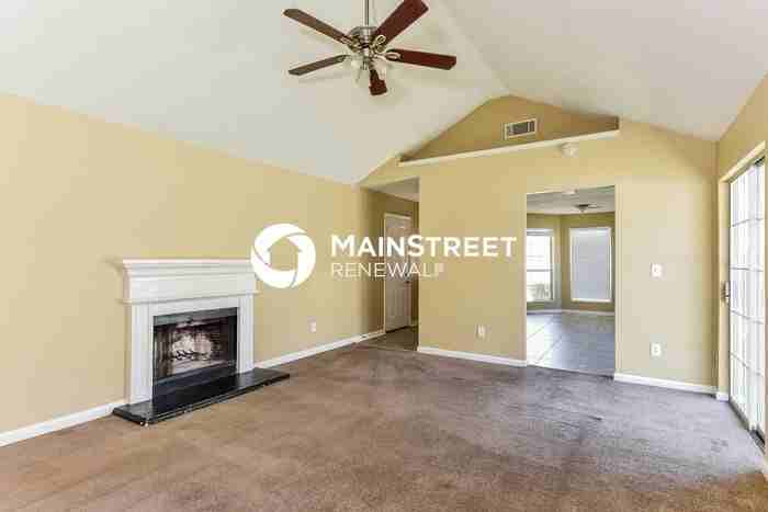 4736 Klondike Cir - Photo 4 of 16