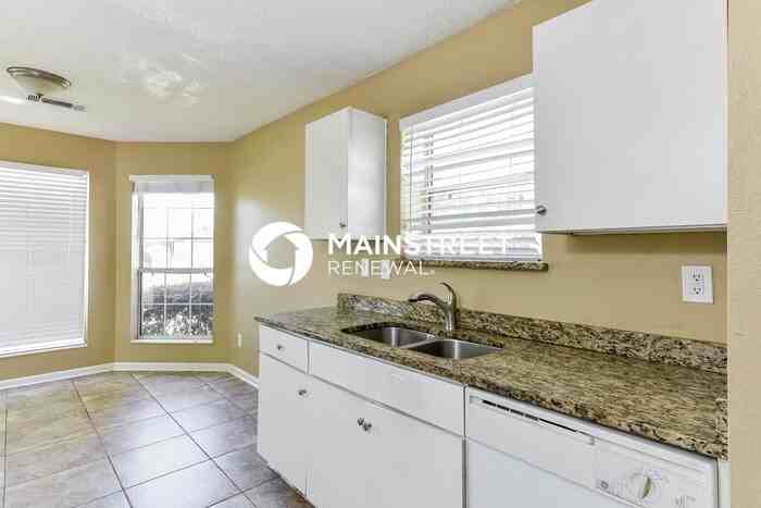 4736 Klondike Cir - Photo 7 of 16