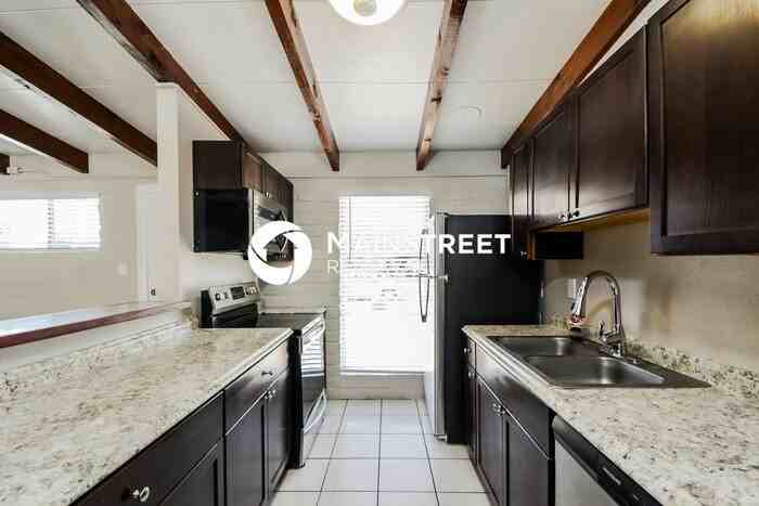 7101 E Kingston Dr - Photo 5 of 16